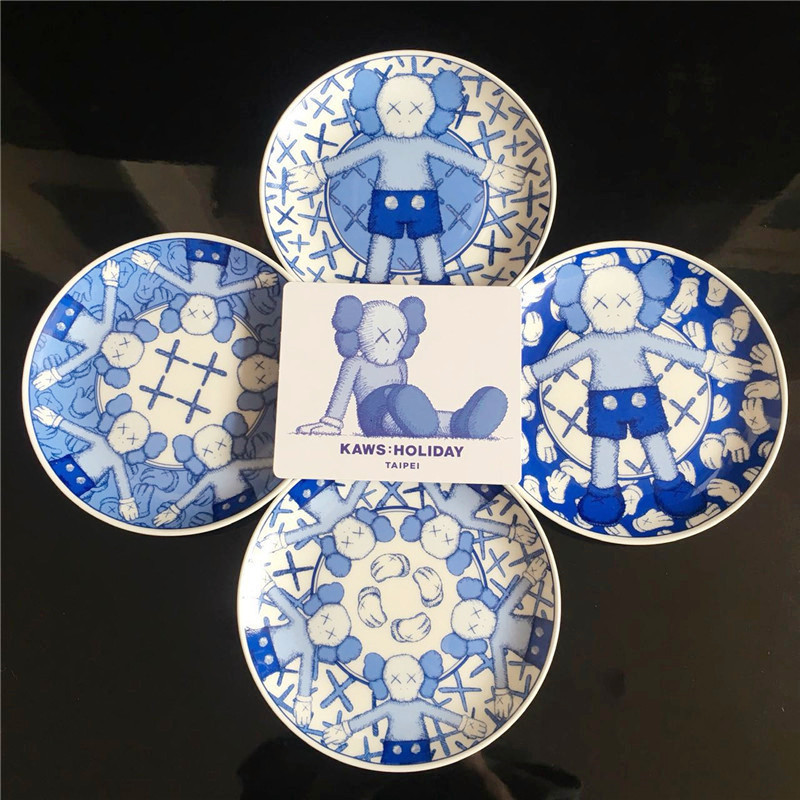 Best-selling 14cm 1.2KG Originalfake KAWS Holiday TAIPEI The ceramic plate Companion Original Box KAWS Action Figure model decorations toys
Best-selling 14cm 1.2KG Originalfake KAWS Holiday TAIPEI The ceramic plate Companion Original Box KAWS Action Figure model decorations toys