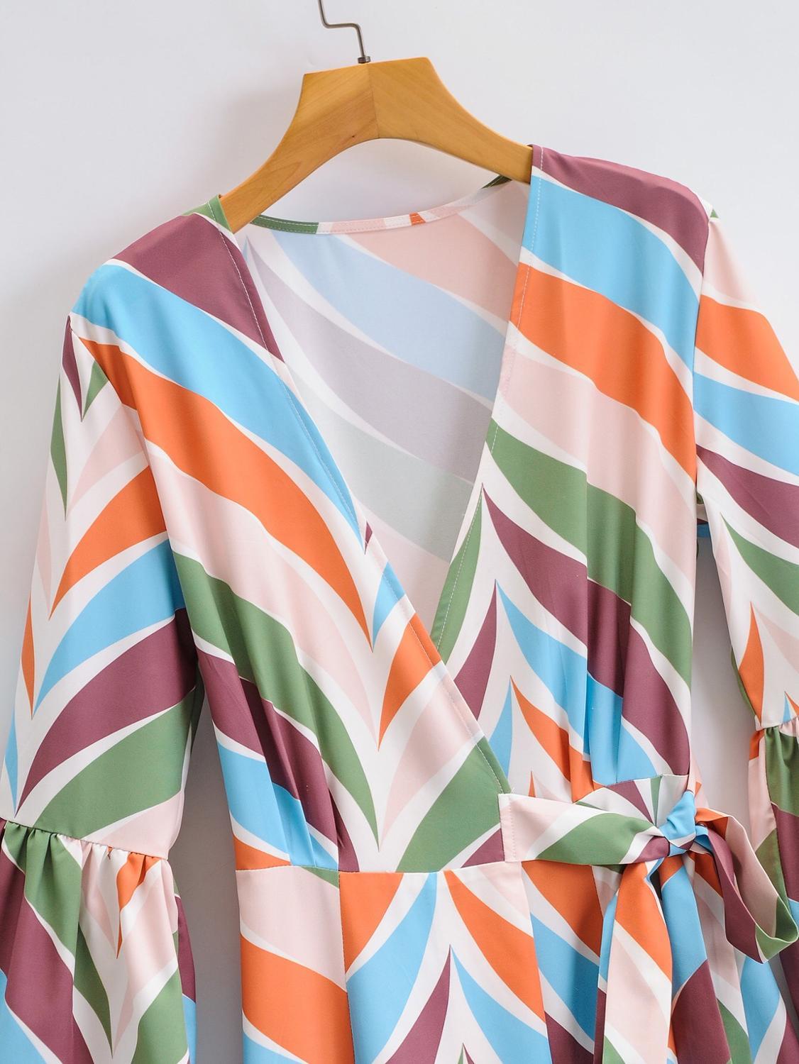 French Cross V neck Wave Striped Print Wrap Dress Vintage Lacing up Waist Split Slim Women Flare Sleeve Long Tea Dresses 210429