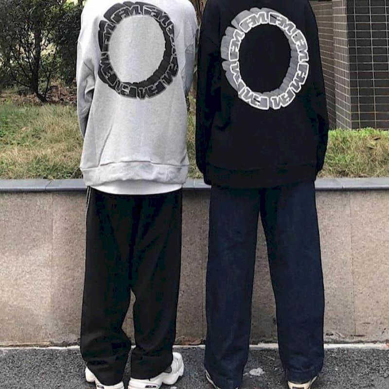 Hip-hop O-neck pullover sweatshirt with a circle on the back full-print profile loose print Hoodies men women streetwear top 210526, Gray
Hip-hop O-neck pullover sweatshirt with a circle on the back full-print profile loose print Hoodies men women streetwear top 210526, Gray