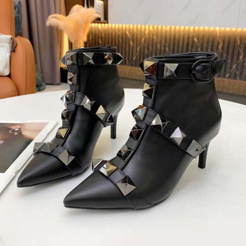 Fashion Boots Womens Designer Boot Classic Ankle Booties Martin Women Shoes Rivet Leather Cowhide Heel 7CM Black With Box, #3
Fashion Boots Womens Designer Boot Classic Ankle Booties Martin Women Shoes Rivet Leather Cowhide Heel 7CM Black With Box, #3