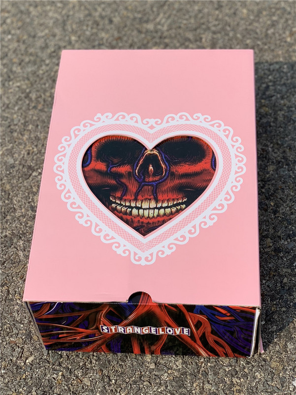 Run Shoes Released Authentic SB Low StrangeLove Skateboards Valentine's Day Pink Red White Men Women Sport Sneakers With box
Run Shoes Released Authentic SB Low StrangeLove Skateboards Valentine's Day Pink Red White Men Women Sport Sneakers With box