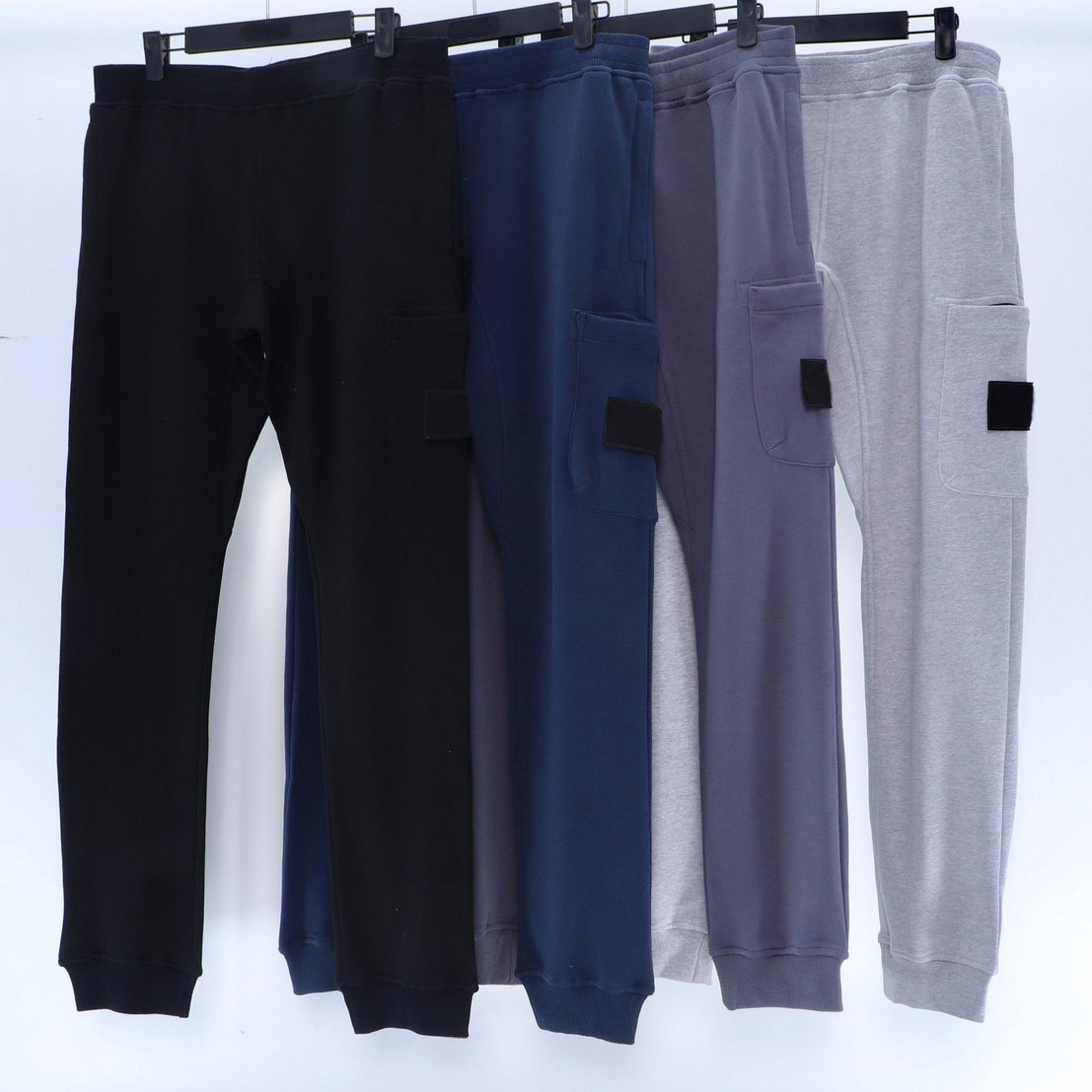 20FW Badge Patched Men Pants Classic Track Pant for Women Mens Jogger Sweatpants Long Trouser Homme Clothing, Black
20FW Badge Patched Men Pants Classic Track Pant for Women Mens Jogger Sweatpants Long Trouser Homme Clothing, Black