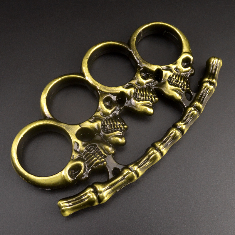 Hot Silver Black Gold Thin Steel Brass Knuckle Dusters Self Defense Personal Security Women's and Men's self-defense Pendant
Hot Silver Black Gold Thin Steel Brass Knuckle Dusters Self Defense Personal Security Women's and Men's self-defense Pendant