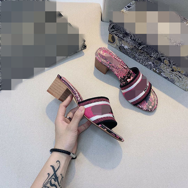 Designer Sandals Women High Heels Rubber Slide Sandal Platform Slipper Chunky "heel height Shoes Summer Embossed Flip Flops mkj0001
Designer Sandals Women High Heels Rubber Slide Sandal Platform Slipper Chunky "heel height Shoes Summer Embossed Flip Flops mkj0001