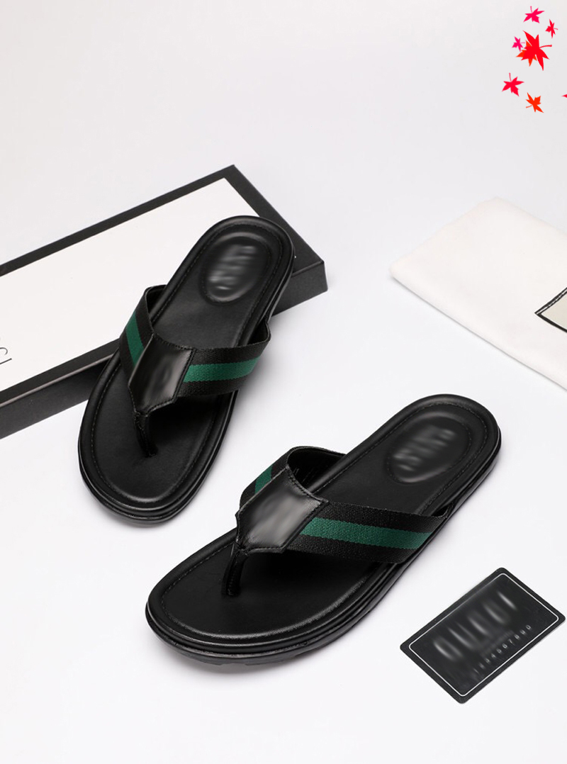 2021 Designer luxurys slippers men sandals fashion beach shoes flip flops flat non-slip classical hole slipper with box size 39-45 -G171, Black
2021 Designer luxurys slippers men sandals fashion beach shoes flip flops flat non-slip classical hole slipper with box size 39-45 -G171, Black