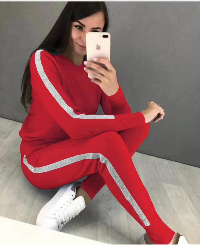 Autumn Side Diamonds Striped Sweater Suits V-neck Full Sleeve Drawstring Pants Knitted Suit Two Piece set Women 210525, Red
Autumn Side Diamonds Striped Sweater Suits V-neck Full Sleeve Drawstring Pants Knitted Suit Two Piece set Women 210525, Red