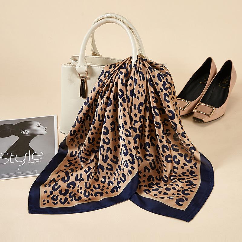 Scarves Spring Silk Women 70*70cm Scarf Neck Foulard Shawls Warps Lady Fashion Leopard Print Square Bandana
Scarves Spring Silk Women 70*70cm Scarf Neck Foulard Shawls Warps Lady Fashion Leopard Print Square Bandana
