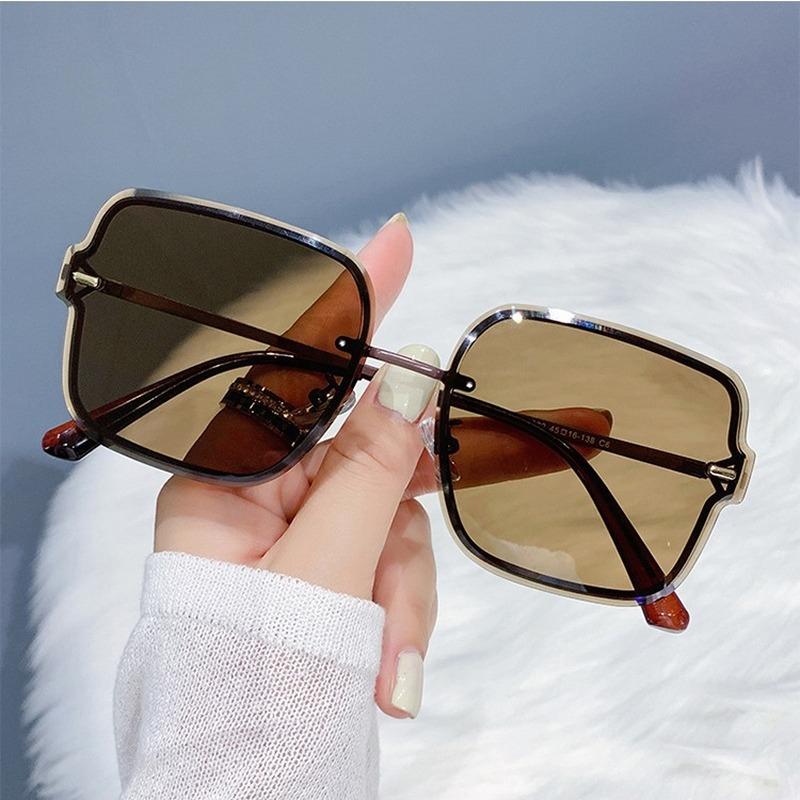 Sunglasses Trendy Square Ocean Lens Glasses Gafas De Sol Metal Frame Eyeglasses UV 400 Summer Women Luxury Outdoor Eyewear
Sunglasses Trendy Square Ocean Lens Glasses Gafas De Sol Metal Frame Eyeglasses UV 400 Summer Women Luxury Outdoor Eyewear