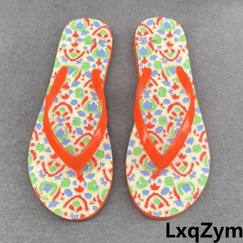 Fashion Flat Slippers Women Bling Rhinestone Ladies Open Toe Mules Outdoor Beach Lady Shoes Woman Slides Casual, Black
Fashion Flat Slippers Women Bling Rhinestone Ladies Open Toe Mules Outdoor Beach Lady Shoes Woman Slides Casual, Black