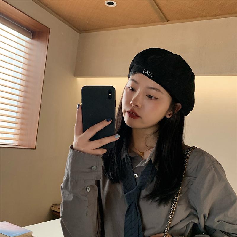 Berets Japanese Style Retro Letter Corduroy Beret Female Fashion Tide Autumn And Winter Wild Pumpkin Hat Octagonal, White
Berets Japanese Style Retro Letter Corduroy Beret Female Fashion Tide Autumn And Winter Wild Pumpkin Hat Octagonal, White