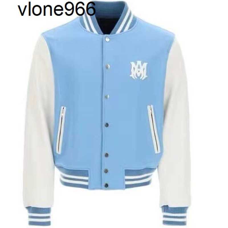 Amiry Designer Jackets Men Coat Amir Wool Tweed Speed 2022 Letter Collage Blue Jacket Baseball Jacket 4ECU, Light blue
Amiry Designer Jackets Men Coat Amir Wool Tweed Speed 2022 Letter Collage Blue Jacket Baseball Jacket 4ECU, Light blue