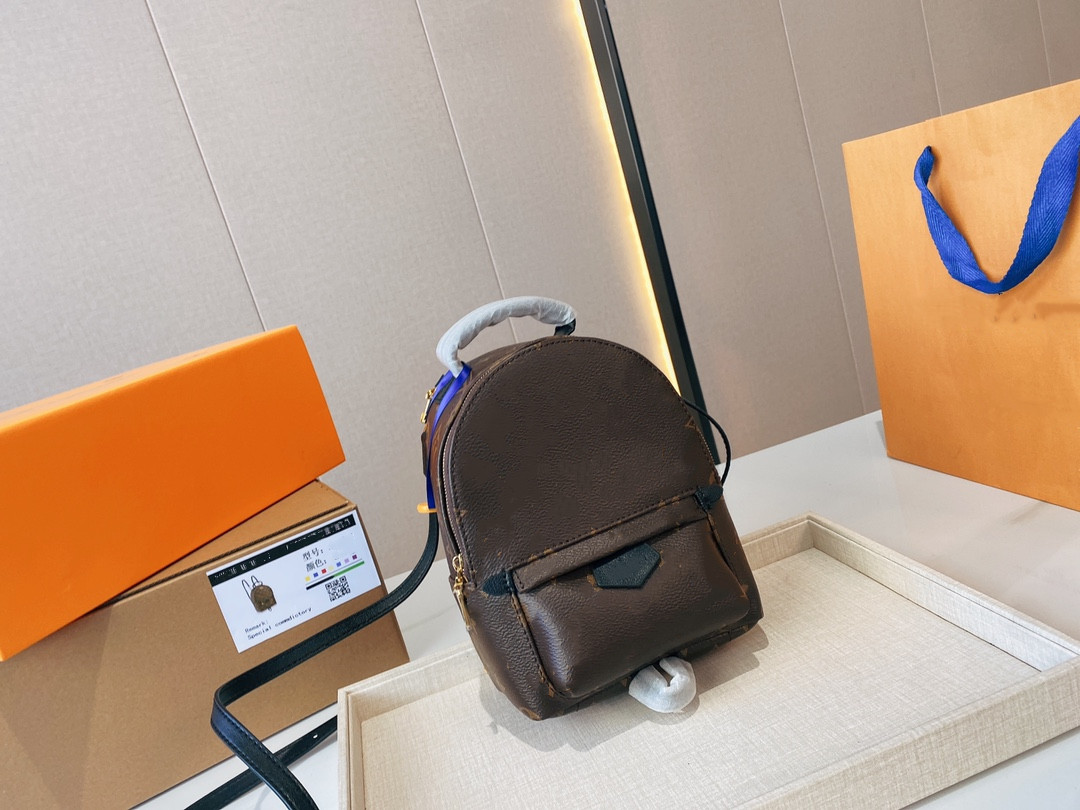 High quality mini backpack canvas school bag Nicolas Ghesquière fashion women's backpack leather shoulder bag women
High quality mini backpack canvas school bag Nicolas Ghesquière fashion women's backpack leather shoulder bag women