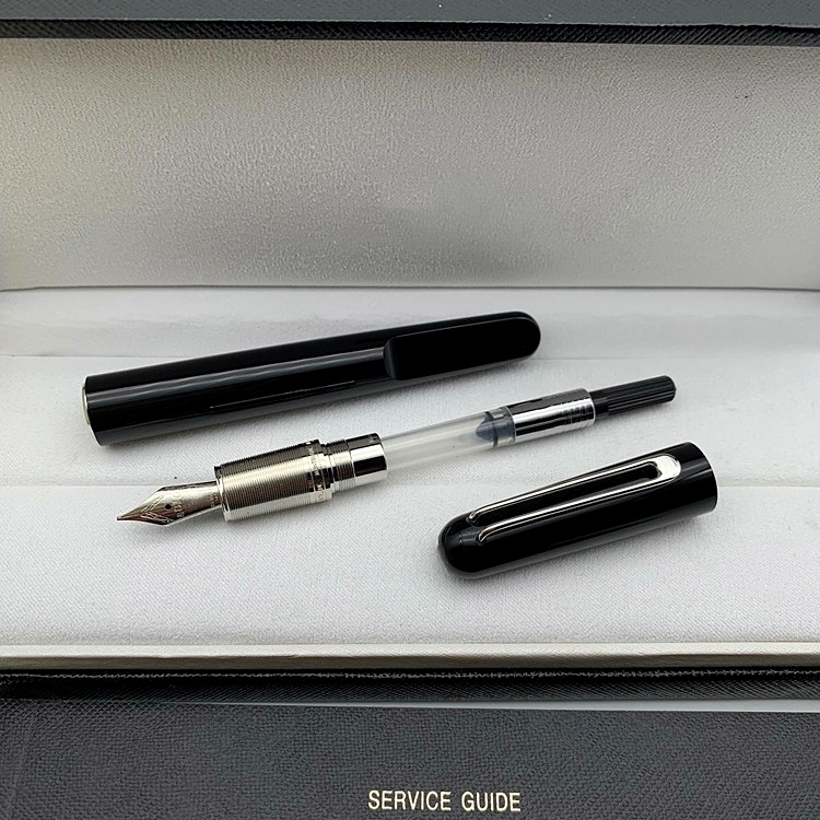 wholesale 16 option - M series Magnetic Shut cap Classic Fountain pen With 4810 Plating Carving Nib office school supplies High Quality Writing ink pe