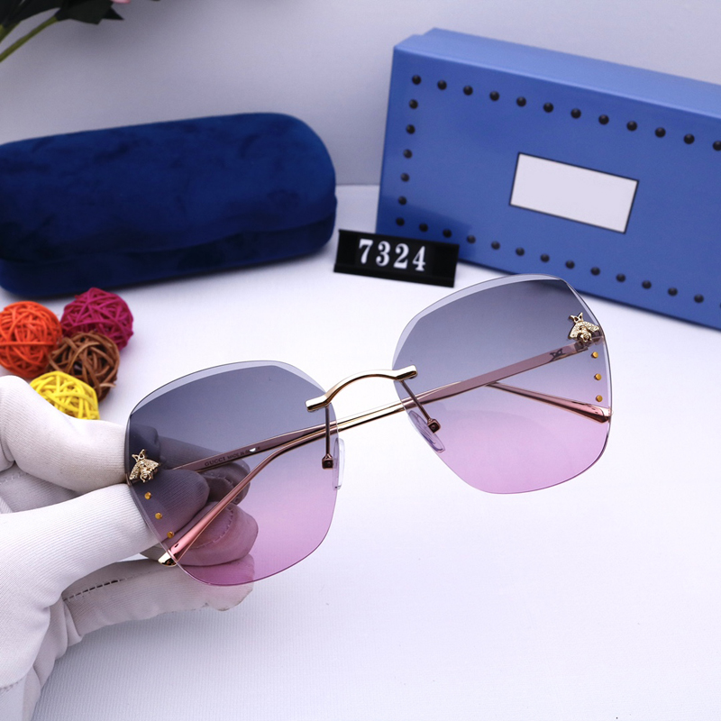 2021 Fashion Sunglasses Women Mens Designers Sunglasses With Box Fashion Glasses Branded Luxury Designers Glasses UV Proof 2105086L, White;black
2021 Fashion Sunglasses Women Mens Designers Sunglasses With Box Fashion Glasses Branded Luxury Designers Glasses UV Proof 2105086L, White;black