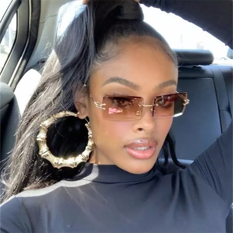 Fashion Small rectangular sunglasses Female fringe square Sunglasses 2021 summer style Female uv400 green brown Glasses wholesale, Silver
Fashion Small rectangular sunglasses Female fringe square Sunglasses 2021 summer style Female uv400 green brown Glasses wholesale, Silver