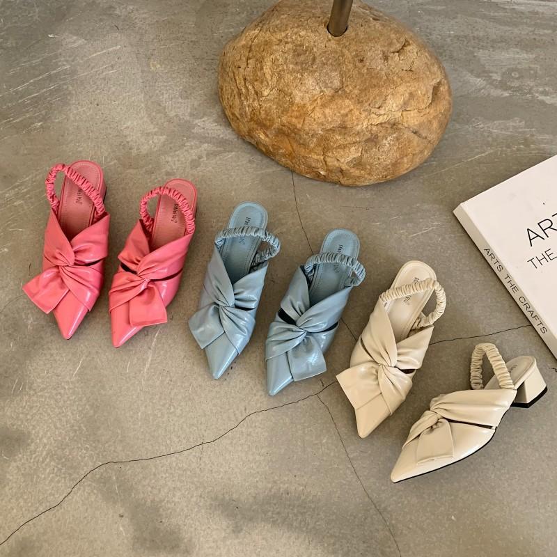 Sandals Chic Pointed Toe Bow-knot Modern Women Mules Two Ways Summer Shoes Thick Heels Pleated Elastic Band Sandalias Mujer 2021, Sky blue
Sandals Chic Pointed Toe Bow-knot Modern Women Mules Two Ways Summer Shoes Thick Heels Pleated Elastic Band Sandalias Mujer 2021, Sky blue