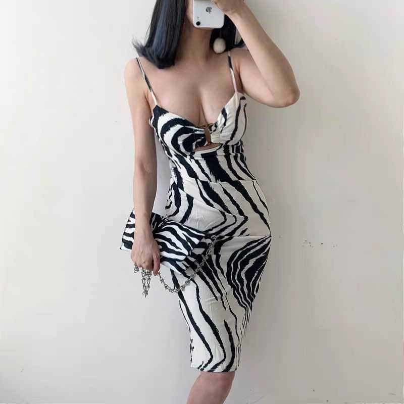 XIBANI sleeveless zebra women midi kenee length dress strap bodycon sexy streetwear party summer clothes outfit clubwear 210604, White
XIBANI sleeveless zebra women midi kenee length dress strap bodycon sexy streetwear party summer clothes outfit clubwear 210604, White