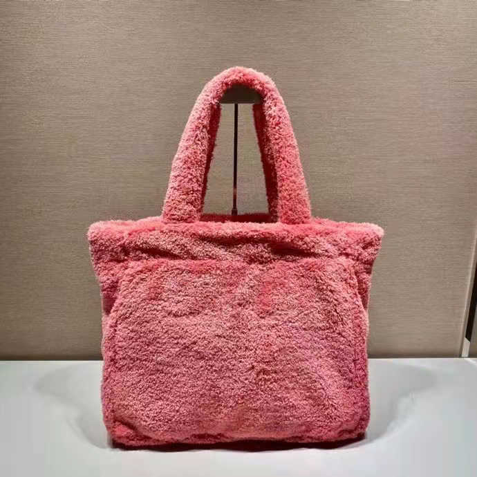 CLASSIC FLOWER wholesale High-end Plush Shopping Bag shoulderbag for women Chest pack lady Tote hand bags purse messengerbag handbags Colorful Dickey0750, Ribbon(nor for sale separetely)
CLASSIC FLOWER wholesale High-end Plush Shopping Bag shoulderbag for women Chest pack lady Tote hand bags purse messengerbag handbags Colorful Dickey0750, Ribbon(nor for sale separetely)