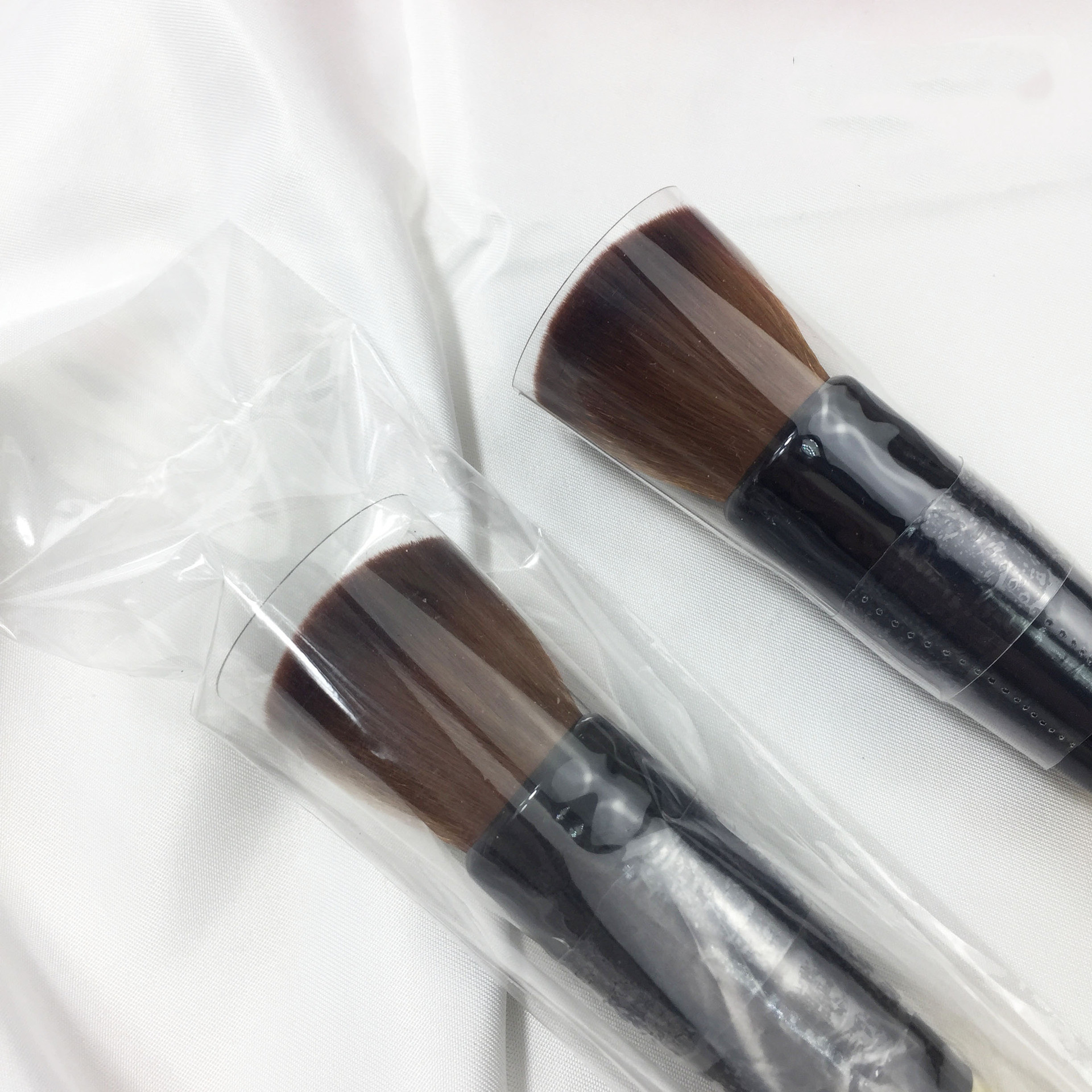 high Quality FULL COVERAGE FACE BRUSH Bobi make up brown Brushes Brand Foundation Blush Free ePacket z2505272BVB