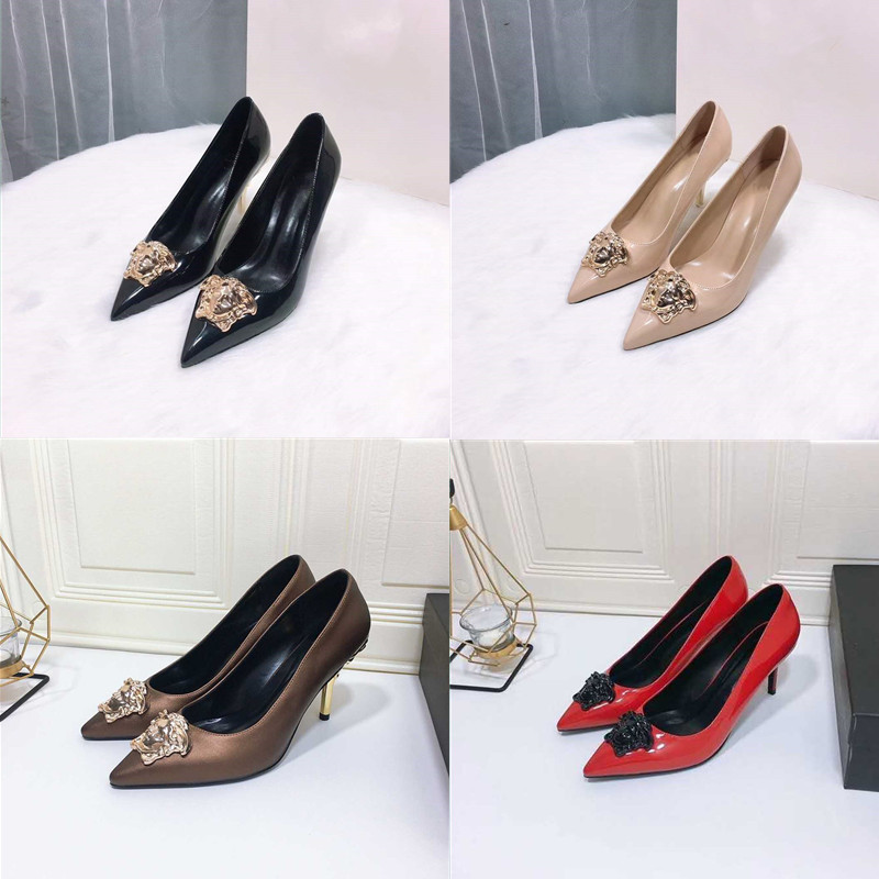 Luxury Designer Womens Shoes High Heels Sandals Slippers Fashion Dress Shoe Ballet Dance Leather Rubber Candy Color Jelly Alphabet Metal Wed, Black
Luxury Designer Womens Shoes High Heels Sandals Slippers Fashion Dress Shoe Ballet Dance Leather Rubber Candy Color Jelly Alphabet Metal Wed, Black