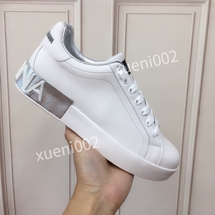 Classics Loafers Espadrilles BOOTS Luxurys Designers Shoes sneakers Canvas and Real Lambskin two tone cap Fashion mens womens shoe home, 01
Classics Loafers Espadrilles BOOTS Luxurys Designers Shoes sneakers Canvas and Real Lambskin two tone cap Fashion mens womens shoe home, 01
