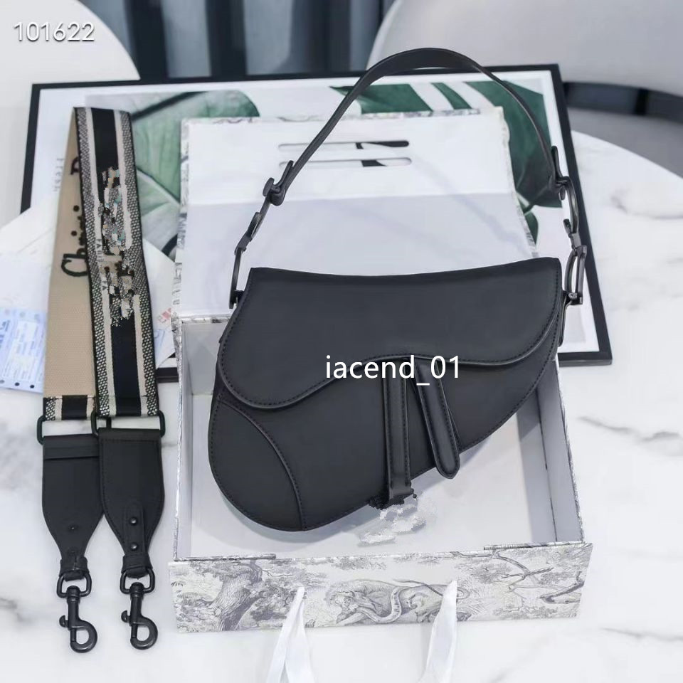 top luxurys designers bags handbag lady Saddle with letters shoulder bag high quality genuine leather, Grey
top luxurys designers bags handbag lady Saddle with letters shoulder bag high quality genuine leather, Grey