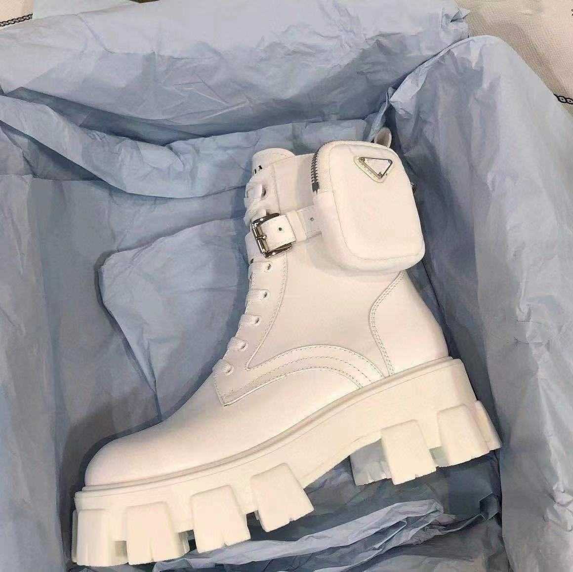 2021 Designer Women Boots Love Arrow Martin Flamingo Laureate 100% Leather Brand Desert Boot with Strap Luxury Non-slip Winter Shoe Rois, Separate 1 shoe box
2021 Designer Women Boots Love Arrow Martin Flamingo Laureate 100% Leather Brand Desert Boot with Strap Luxury Non-slip Winter Shoe Rois, Separate 1 shoe box