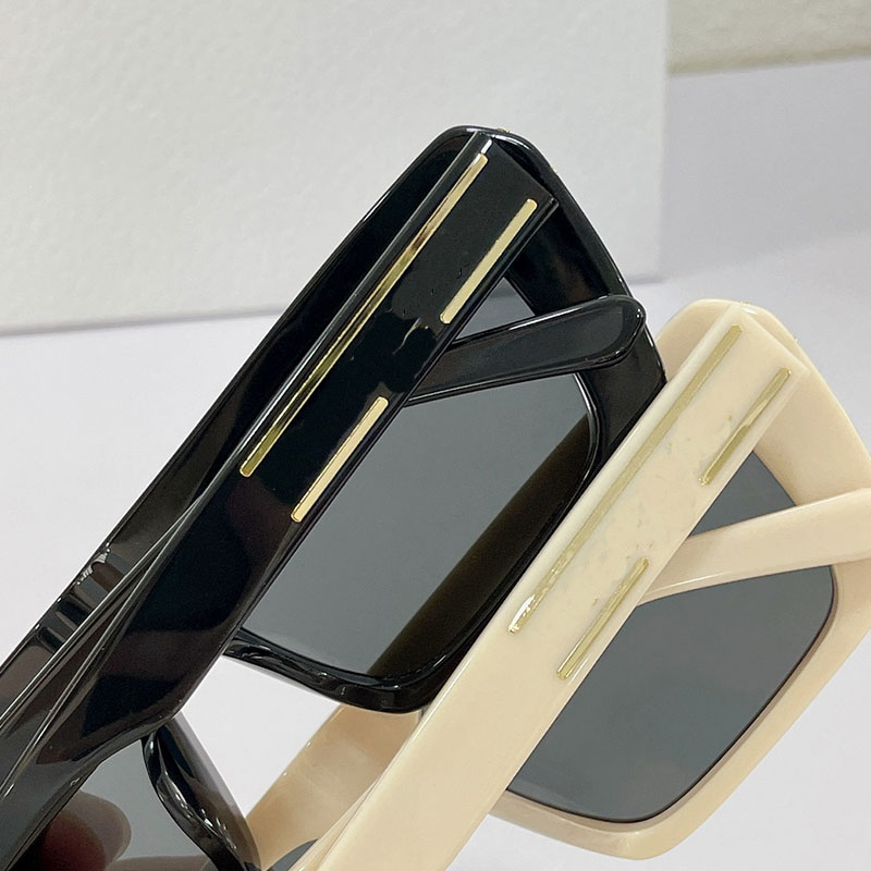 Designer Sunglasses Men Women Classic Sports Style Signature S2U Shade Generous Temples Fashion Street Style Top Original Single Quality Eyeglasse
Designer Sunglasses Men Women Classic Sports Style Signature S2U Shade Generous Temples Fashion Street Style Top Original Single Quality Eyeglasse
