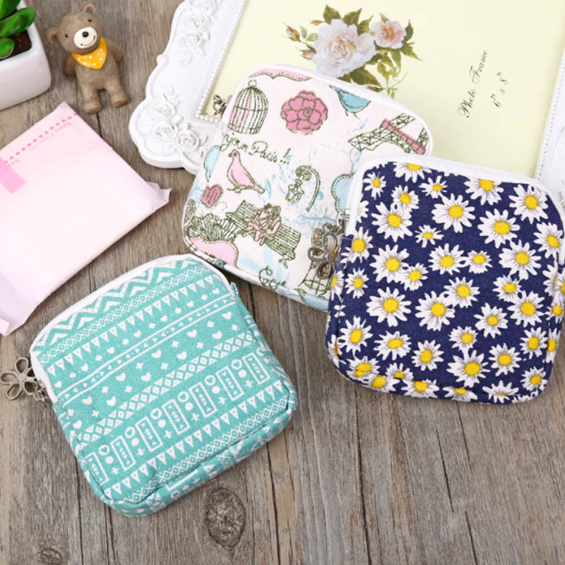 11*11CM Small Wallet Napkin Towel Bags Girls Purses Card Holder Multifunction Portable Sanitary Pad Organizer 1 PCS