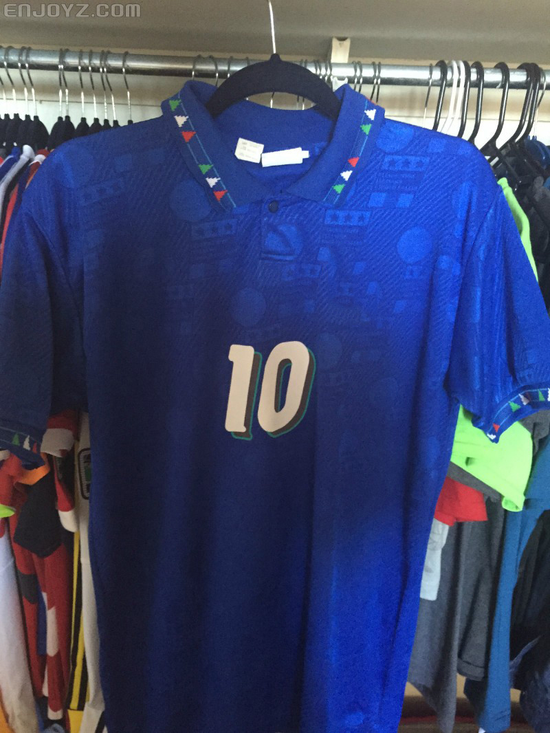 Retro version 1994 Soccer Jersey #10 R.BAGCIO #5 MALDINI Short Sleeve Home Blue Soccer shirts Men Adult Football Uniform, Black;yellow
Retro version 1994 Soccer Jersey #10 R.BAGCIO #5 MALDINI Short Sleeve Home Blue Soccer shirts Men Adult Football Uniform, Black;yellow