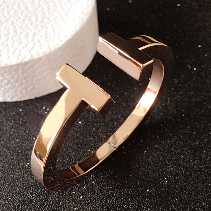 Fashionable Link Titanium Steel heardwear Bracelet Jewelry Unisex Wind Thick Double Simple Open Symmetric Bangle&bangle for woman
Fashionable Link Titanium Steel heardwear Bracelet Jewelry Unisex Wind Thick Double Simple Open Symmetric Bangle&bangle for woman