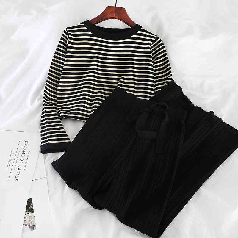 Autumn Winter Women Two Pieces Set Knitted Sweater Pleated Wide Leg Pants Lady Chic Suit Casual Loose 2 Piece Sets 210519