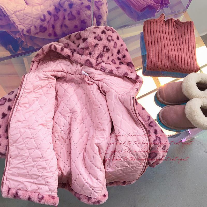 Jackets 2021 Autumn Winter Fashion Baby Girl Leopard Jacket Faux Fur Child Warm Sheep Like Coat Loose Kid Hooded Outwear Clothes A09, Pink leopard
Jackets 2021 Autumn Winter Fashion Baby Girl Leopard Jacket Faux Fur Child Warm Sheep Like Coat Loose Kid Hooded Outwear Clothes A09, Pink leopard