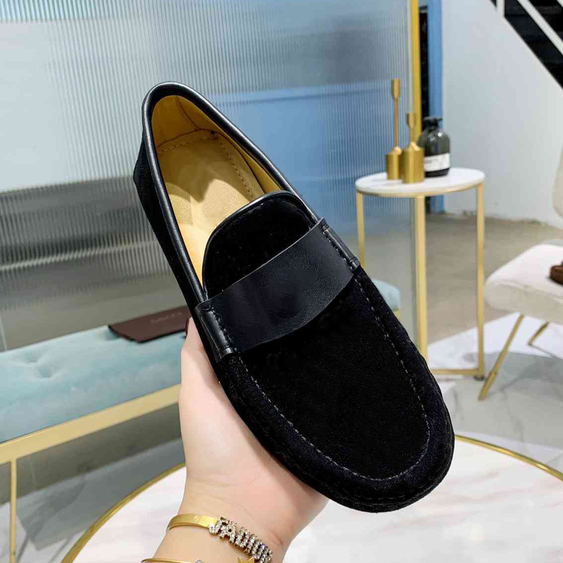 fashion high qulaity men women comfortable designers shoes spring and fall leather blue belt designer casual shoe with box size 38-46, Black
fashion high qulaity men women comfortable designers shoes spring and fall leather blue belt designer casual shoe with box size 38-46, Black