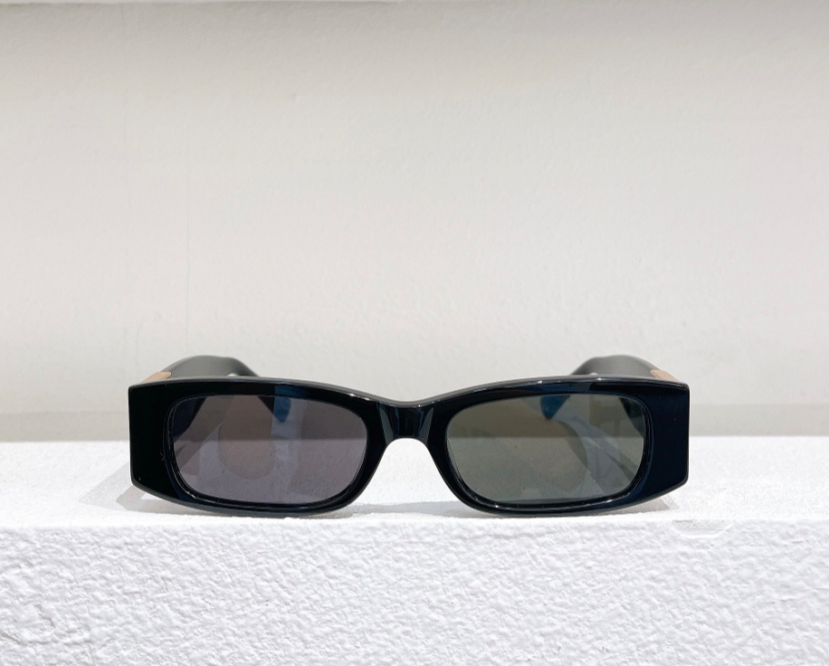 Summer Rectangle Oval Black Sunglasses 4105 Black/Grey Gradient Designer Glasses for Women with Box
Summer Rectangle Oval Black Sunglasses 4105 Black/Grey Gradient Designer Glasses for Women with Box