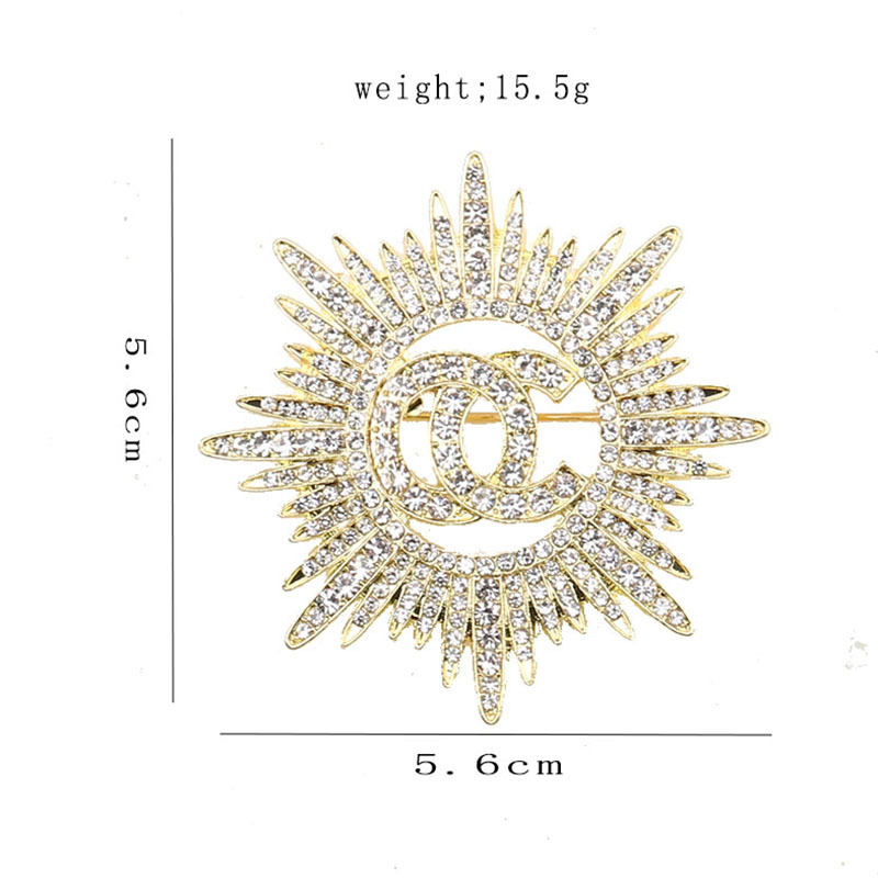 Luxury Brand Designer Letter Pins Brooches Sweet Women Gold Silver Crysatl Pearl Rhinestone Brooch Mens Womens Suit Brought Pin Wedding Party Jewerlry Accessories
Luxury Brand Designer Letter Pins Brooches Sweet Women Gold Silver Crysatl Pearl Rhinestone Brooch Mens Womens Suit Brought Pin Wedding Party Jewerlry Accessories