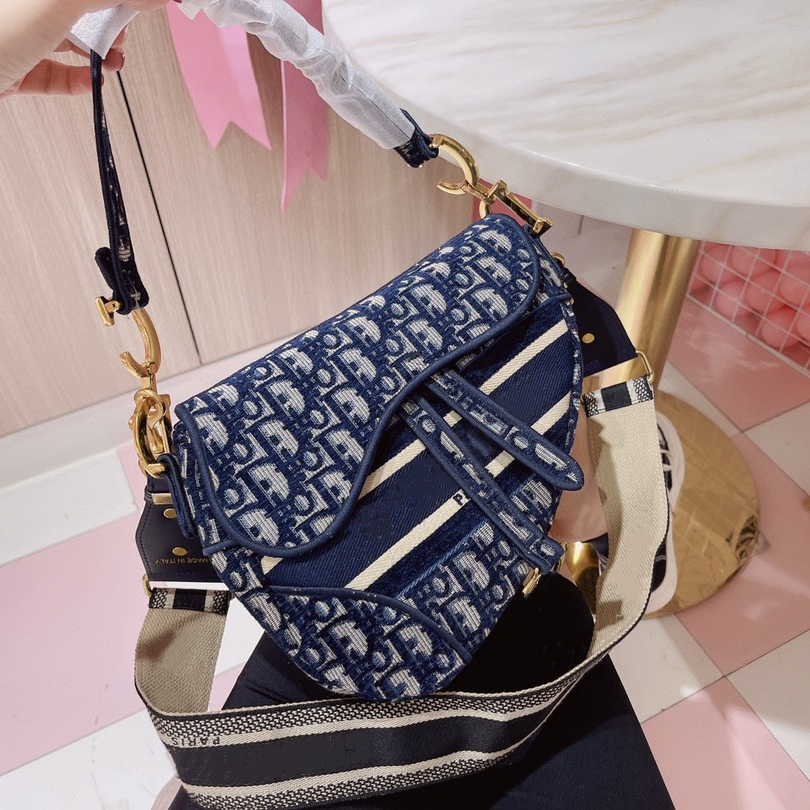 Embroidery Saddle Bag Canvas D Logo Shoulder Cross Body Bags Stylish Handbag for Lady Women's Wallets Luxury Purse Golden Hardware Shopping Fanny Pack, Extra fee(not sale separately)
Embroidery Saddle Bag Canvas D Logo Shoulder Cross Body Bags Stylish Handbag for Lady Women's Wallets Luxury Purse Golden Hardware Shopping Fanny Pack, Extra fee(not sale separately)