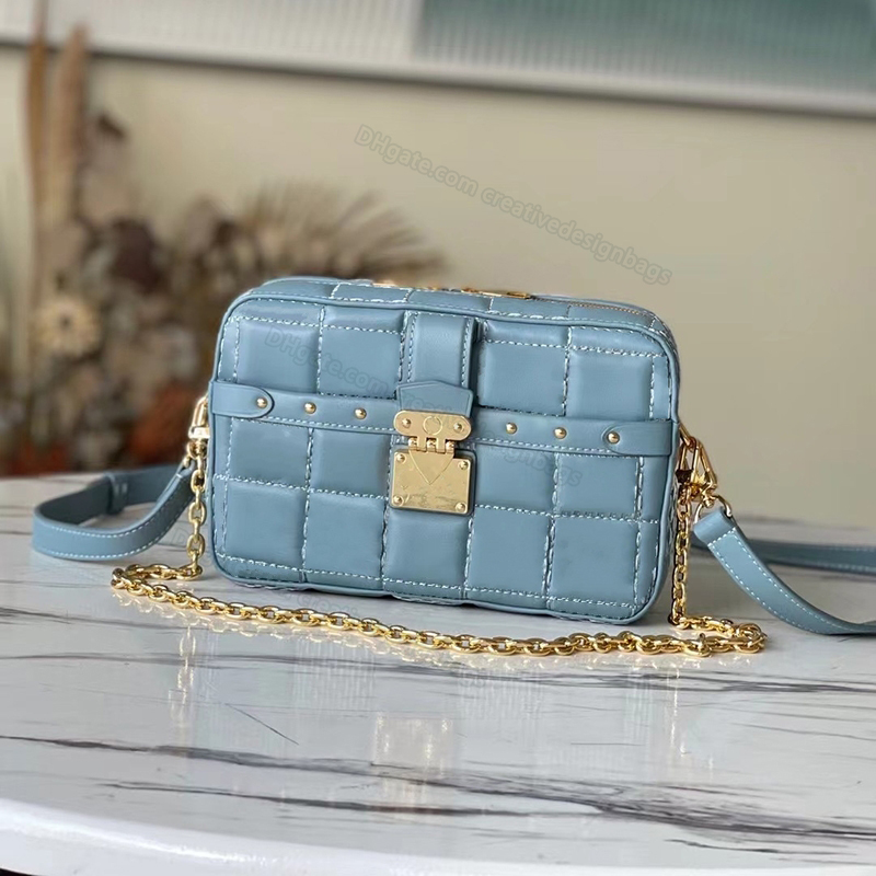 Ladies camera shoulder bag 22 cm Troca PM damier quilted padded sheepskin embroidery chain flap S lock portable wallet clutch messenger square handbag L154, Red
Ladies camera shoulder bag 22 cm Troca PM damier quilted padded sheepskin embroidery chain flap S lock portable wallet clutch messenger square handbag L154, Red