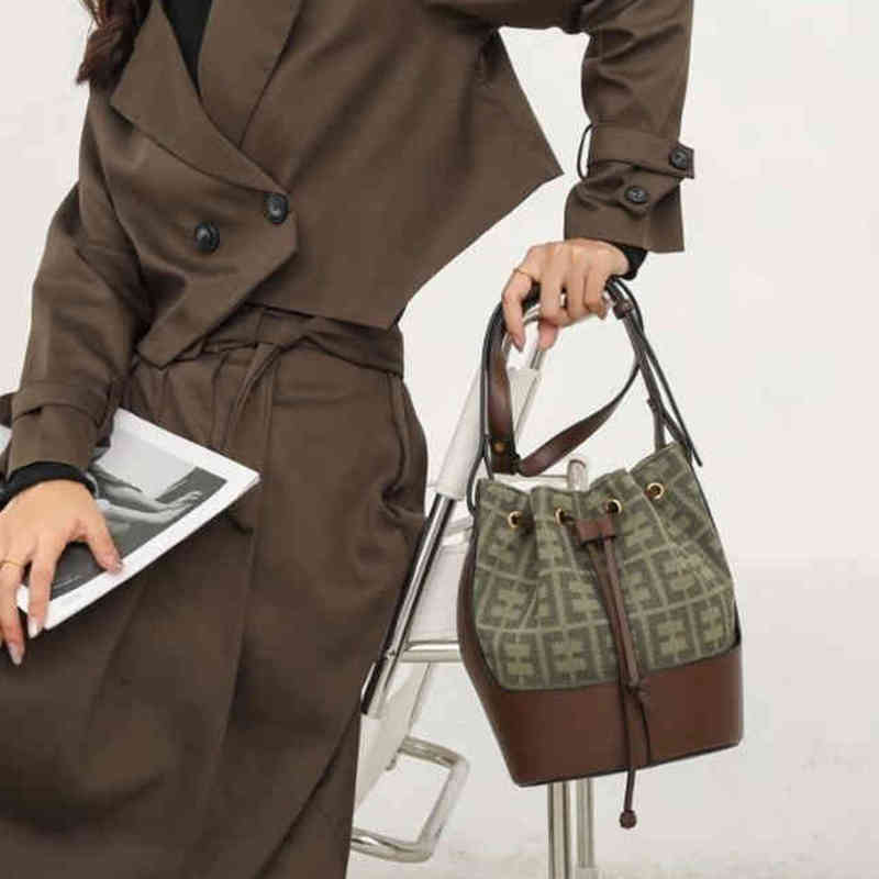 New women's Messenger Bag Canvas drawstring bucket bag semi-circular fashion sling Shoulder Handbags US_1JMV, Green
New women's Messenger Bag Canvas drawstring bucket bag semi-circular fashion sling Shoulder Handbags US_1JMV, Green