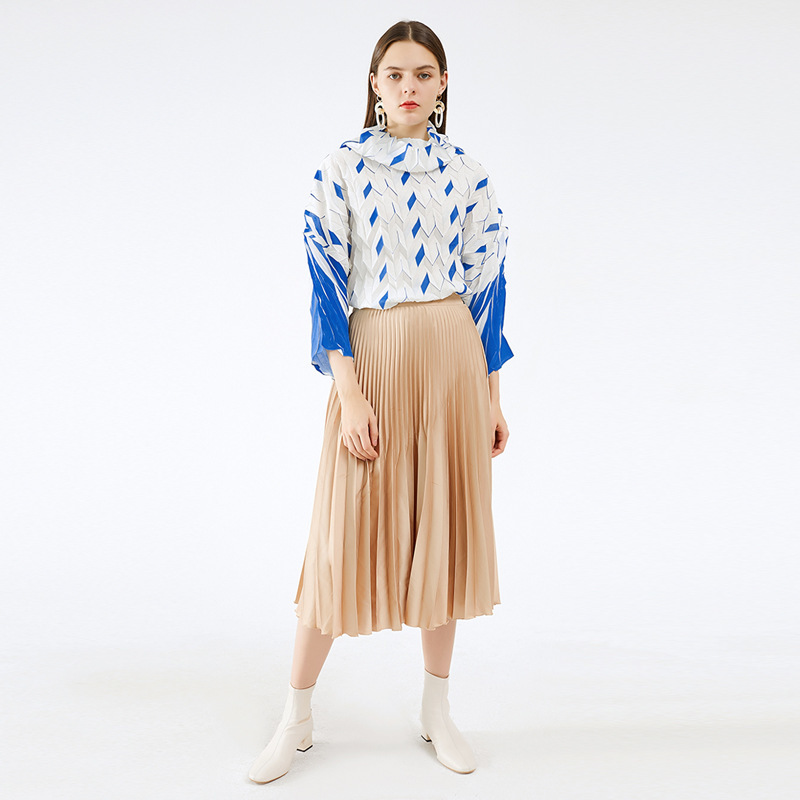 VKBN s Spring Autumn Geometric Pleated Fabric Casual Plus Size Hoodies Women Pullovers Female High Collar 210507