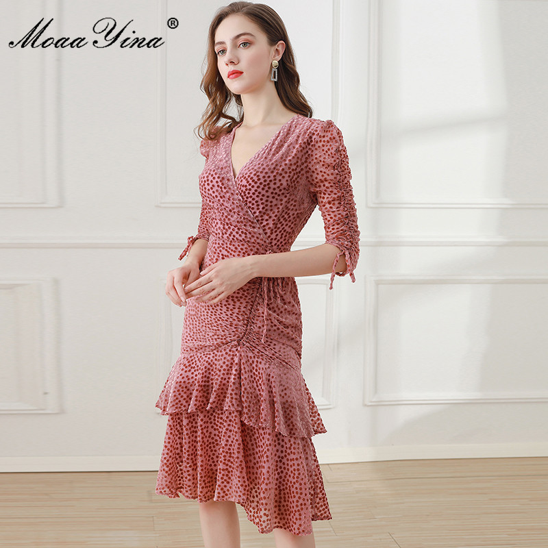 Fashion dress Spring Women's Velvet Dress V Neck Ruched Half sleeve Cascading Ruffle Dots Elegant Party Dresses 210524, Pink
Fashion dress Spring Women's Velvet Dress V Neck Ruched Half sleeve Cascading Ruffle Dots Elegant Party Dresses 210524, Pink