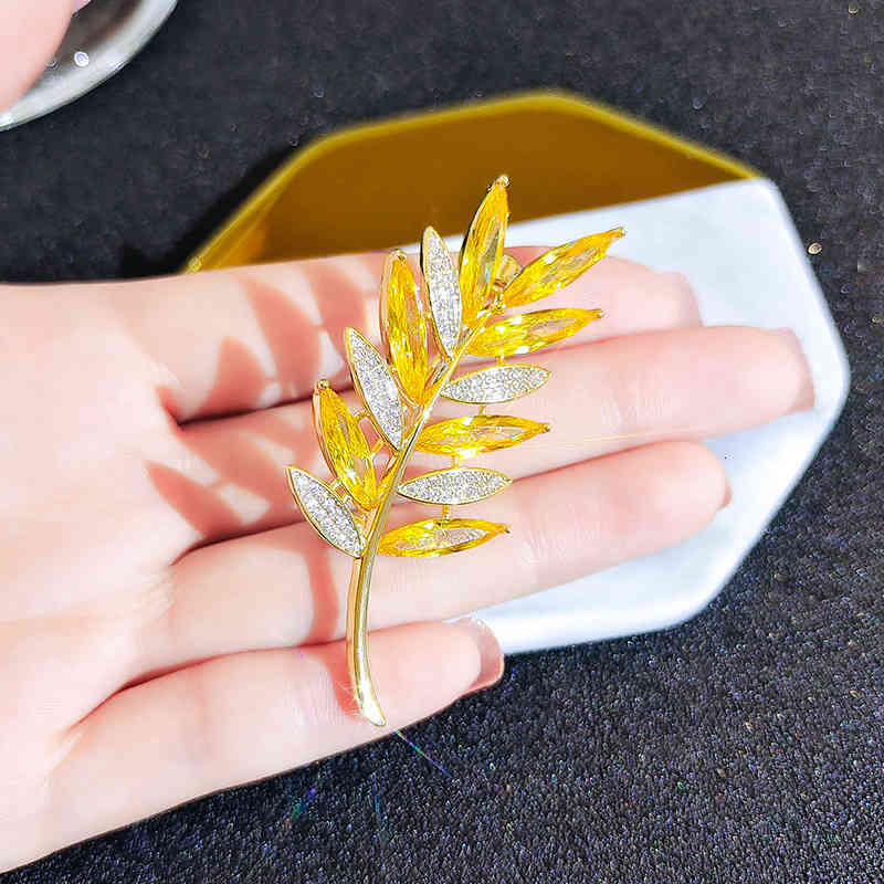 Temperament Personality Diamond Studded Wheat Ear Brooch 2021 Fashion High-grade Women's Fixed Clothes Pin Sweater Accessories