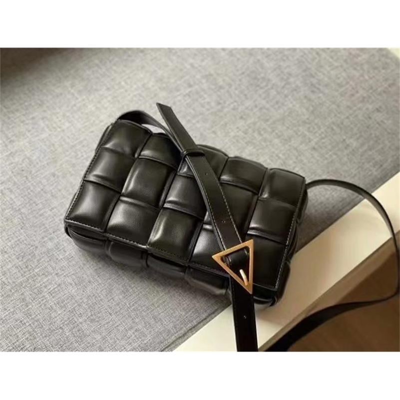 bottega Wholesale divani green woven large lattice pillow tofu leather women's bag oblique span small square ba Woven Crossbod wan 331L
bottega Wholesale divani green woven large lattice pillow tofu leather women's bag oblique span small square ba Woven Crossbod wan 331L