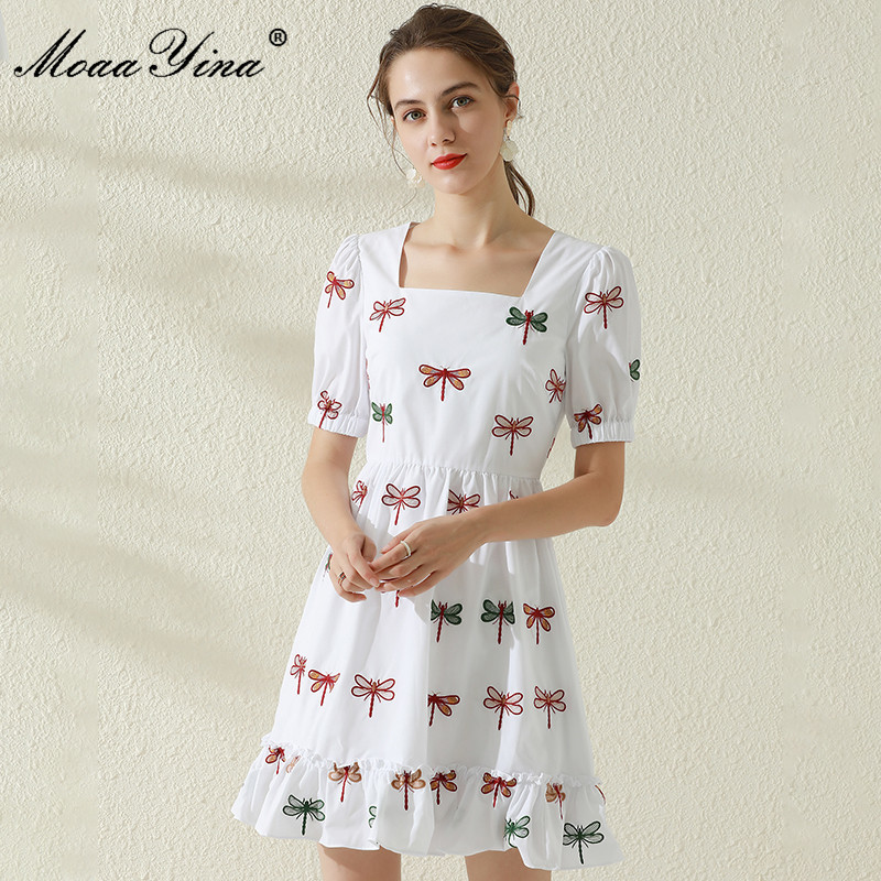 Fashion Designer Summer Elegant White Dress Women Square collar Short sleeve Dragonfly Embroidery Party Mini 210524 
Fashion Designer Summer Elegant White Dress Women Square collar Short sleeve Dragonfly Embroidery Party Mini 210524