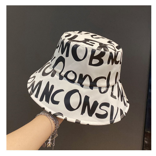 2021 Bucket Hat spring and summer internet celebrity English fashion designer hats men PU skin british cap street leisure women caps, Blue;gray
2021 Bucket Hat spring and summer internet celebrity English fashion designer hats men PU skin british cap street leisure women caps, Blue;gray