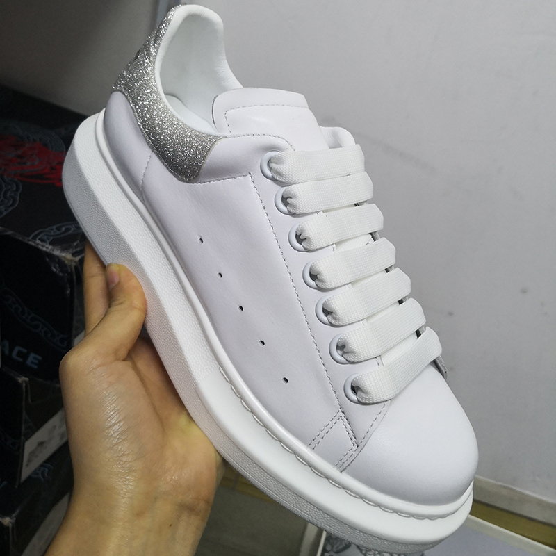 Designer Shoes 100% Calfskin Men Oversized Sneaker Women Suede Flat Real Leather Platform Trainers Rubber Sole wirh Box US 11, Color 32
Designer Shoes 100% Calfskin Men Oversized Sneaker Women Suede Flat Real Leather Platform Trainers Rubber Sole wirh Box US 11, Color 32