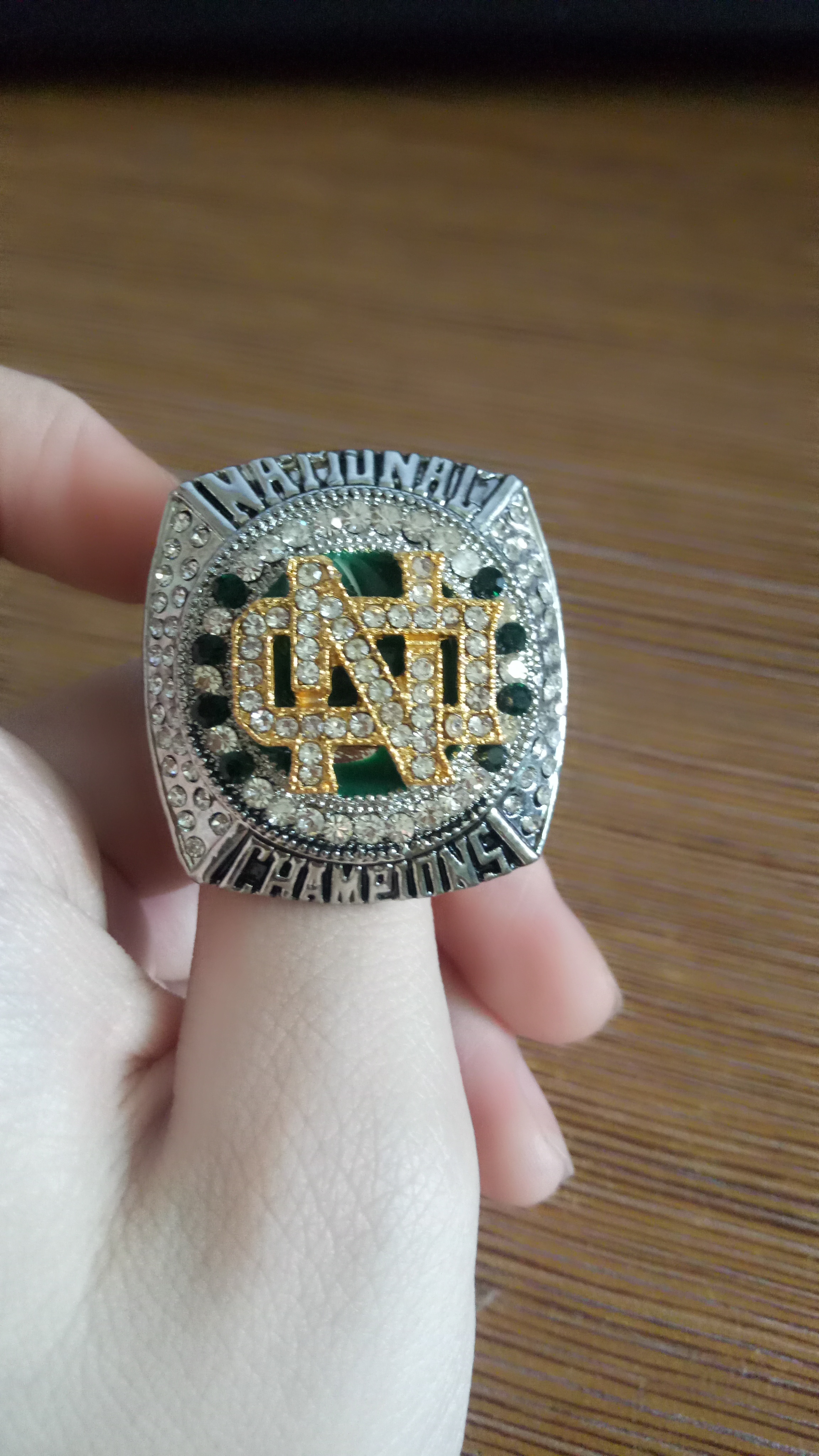 Wholesale Custom sports jewelry rings 1988 Notre Dame national championship ring R14
Wholesale Custom sports jewelry rings 1988 Notre Dame national championship ring R14