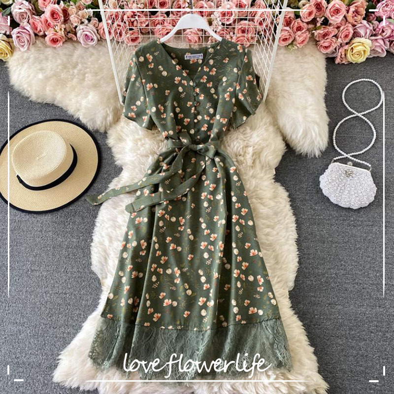 Elegant V Neck Floral Print Chiffon Dress Summer Short sleeve Bandage Slim Lace Stitching Women Mid-calf Dress 210521, Dark green
Elegant V Neck Floral Print Chiffon Dress Summer Short sleeve Bandage Slim Lace Stitching Women Mid-calf Dress 210521, Dark green