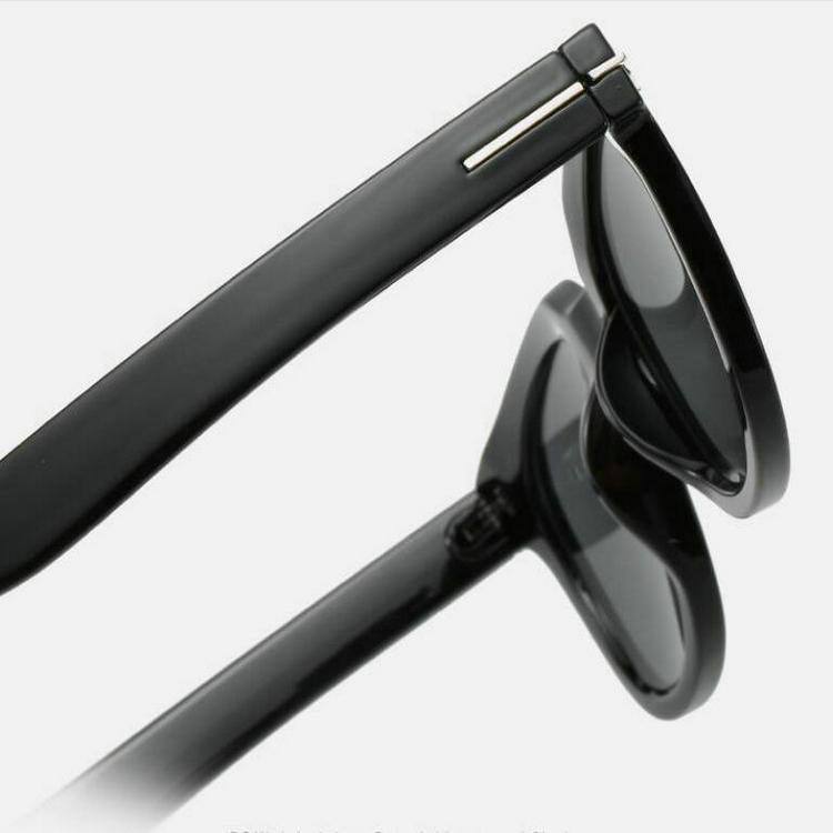 Sun Glasses Luxury high qualtiy Fashion 211Tom Sunglasses For Man Woman Eyewear ford Designer Brand 711, White;black
Sun Glasses Luxury high qualtiy Fashion 211Tom Sunglasses For Man Woman Eyewear ford Designer Brand 711, White;black