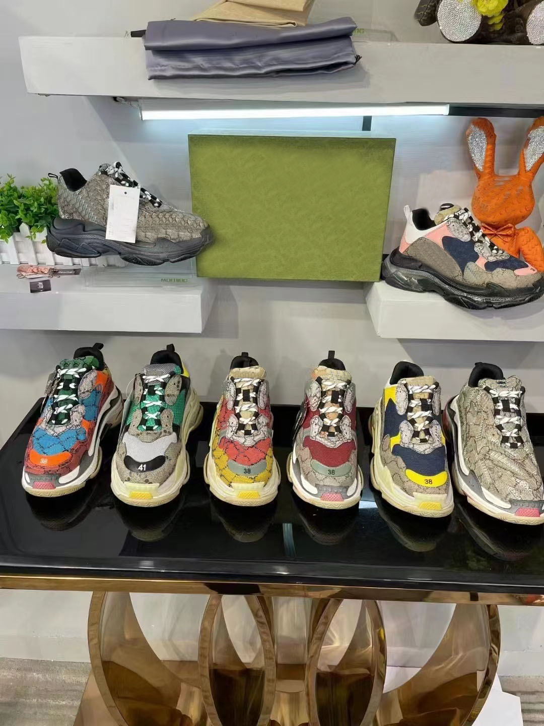 2021 Designer luxury Women men shoes The Hacker Project Triple S sneakers 100 Rhyton sneaker trainers Multicolor Casual shoe b2, Color 6
2021 Designer luxury Women men shoes The Hacker Project Triple S sneakers 100 Rhyton sneaker trainers Multicolor Casual shoe b2, Color 6